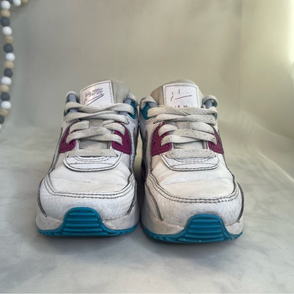Nike Air Max 90 White and Pink Sneakers Size 11C Athletic Sneaker Retro - Picture 9 of 9